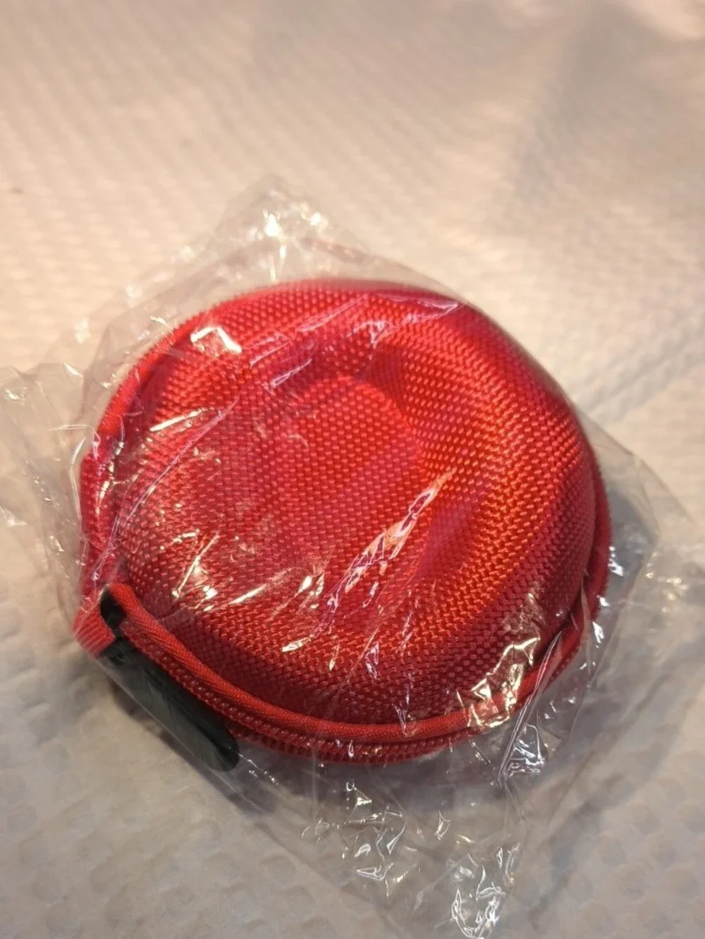 Invicta Bright Red Round Zip Watch Traveling Case
